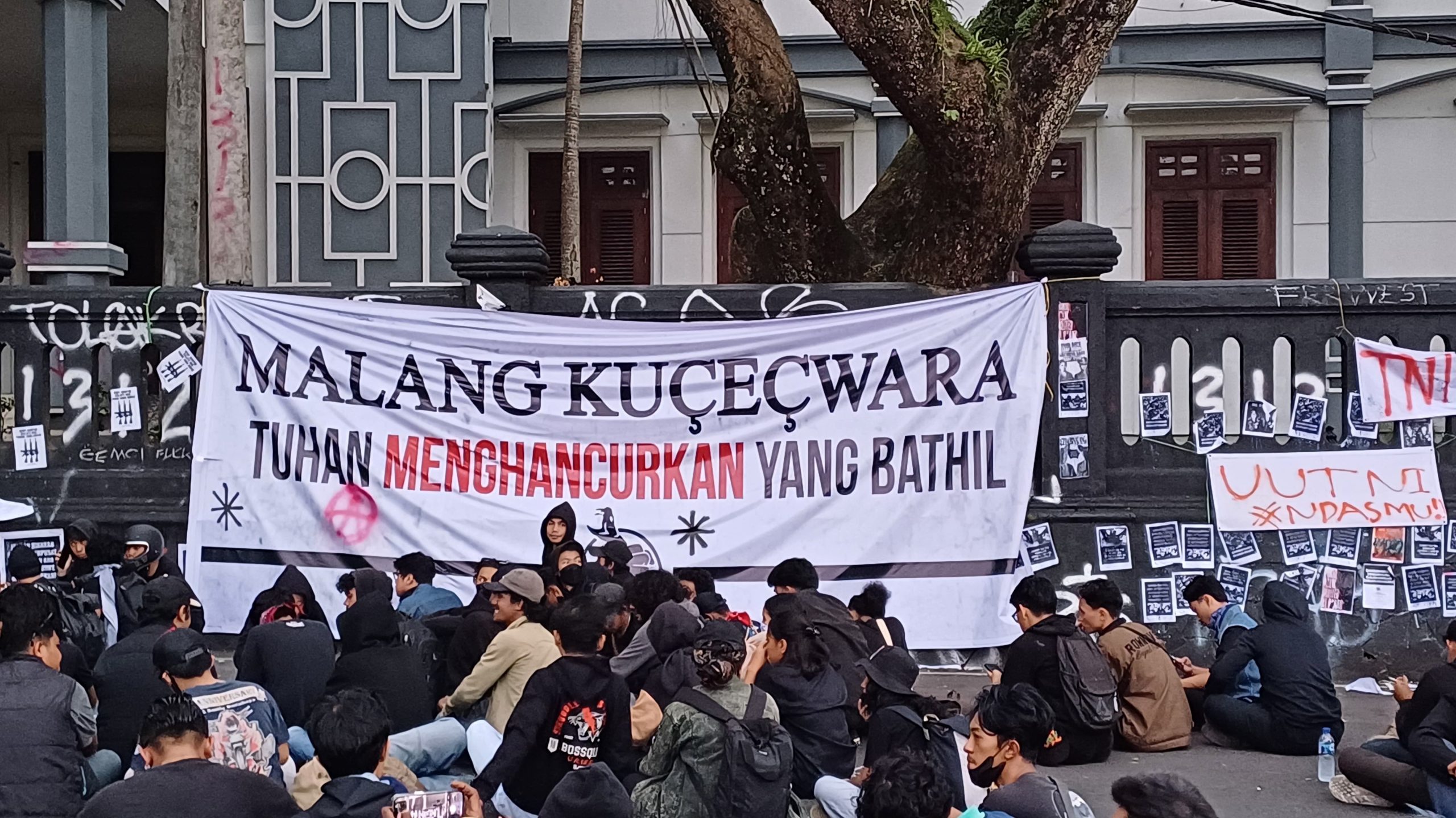 demo tolak UU TNI di Malang