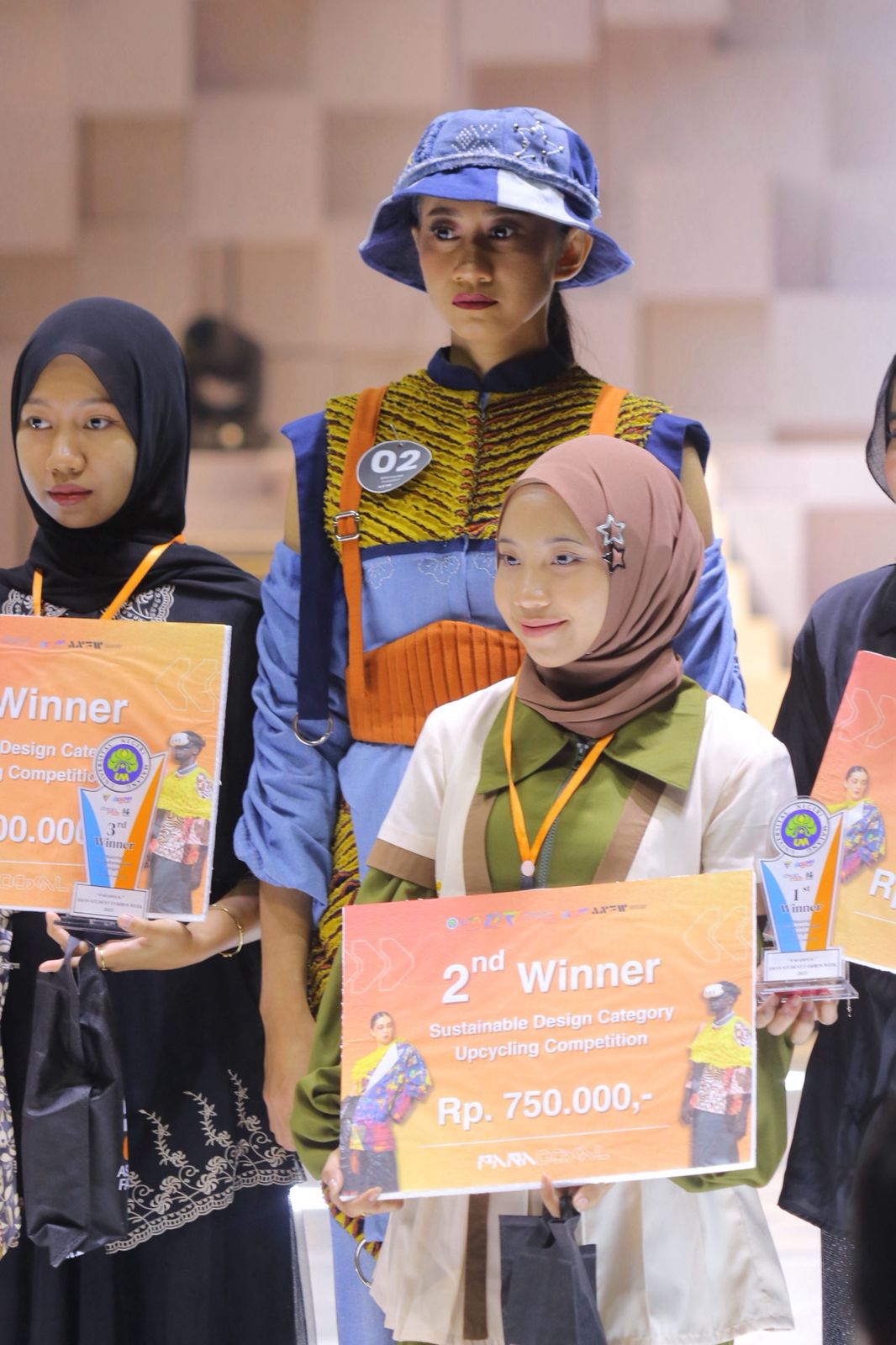 Siswi SMKN 1 Turen Raih Juara 2 di Asian Student Fashion Week 2025