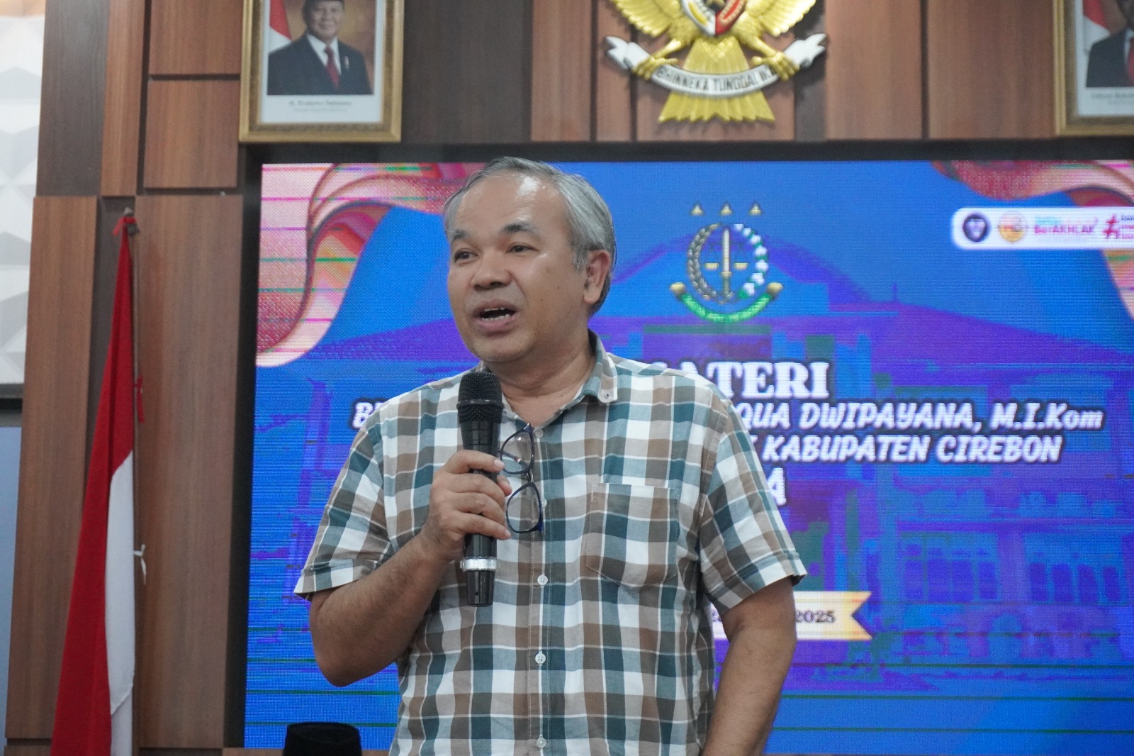 Dr Aqua Dwipayana