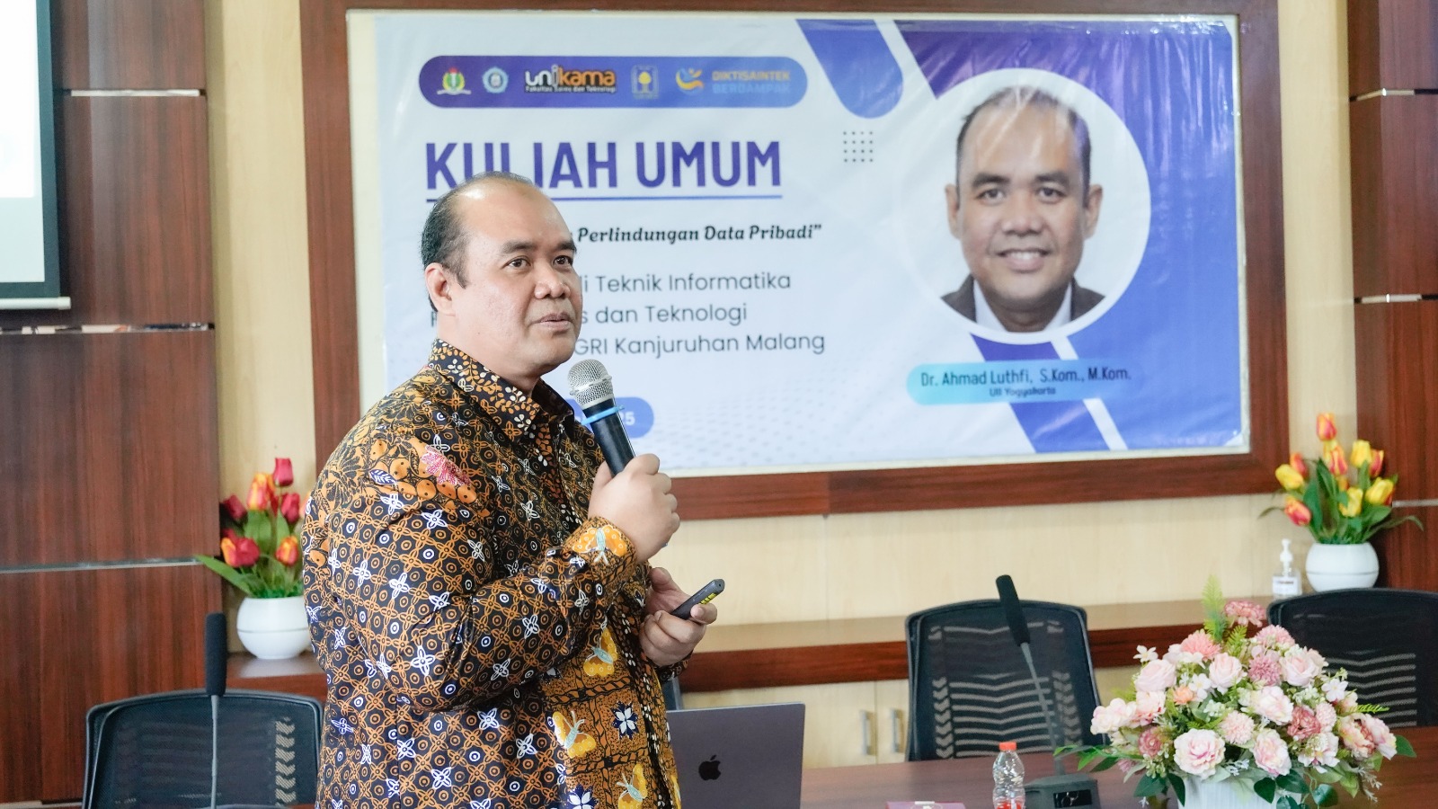 Kuliah Umum Prodi TI Unikama