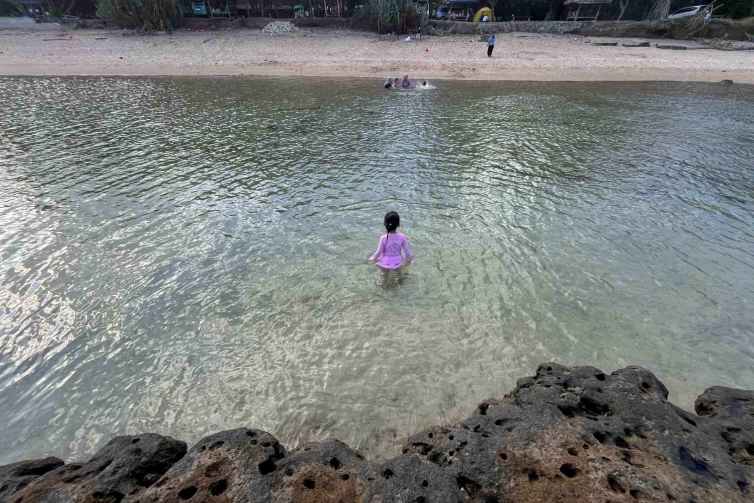 Pantai ramah anak malang