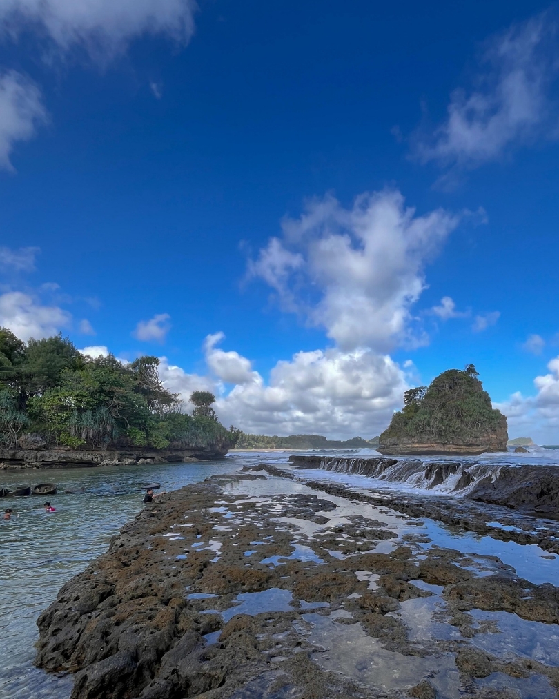 Pantai parang dowo
