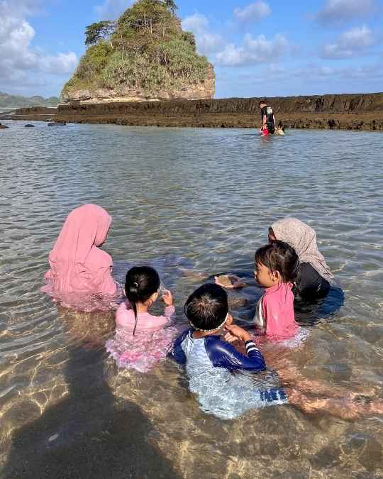 Pantai parang dowo